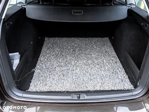 Volkswagen Passat 2.0 TDI Comfortline - 11