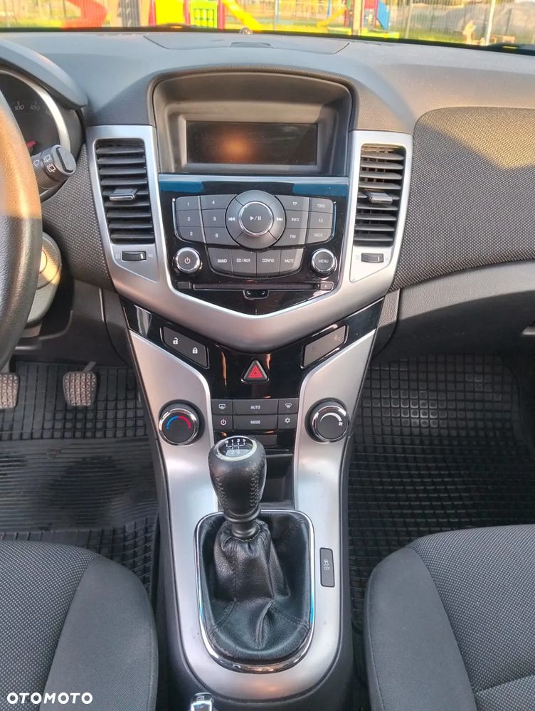 Chevrolet Cruze 1.8 LT - 20