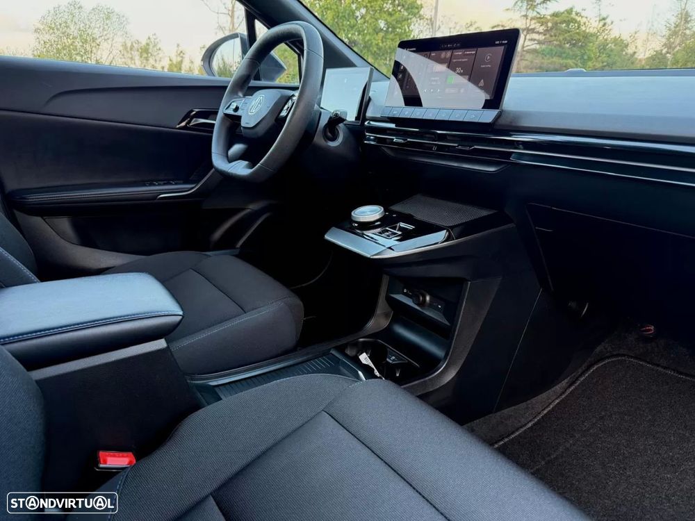 MG MG4 51 kWh Standard - 10