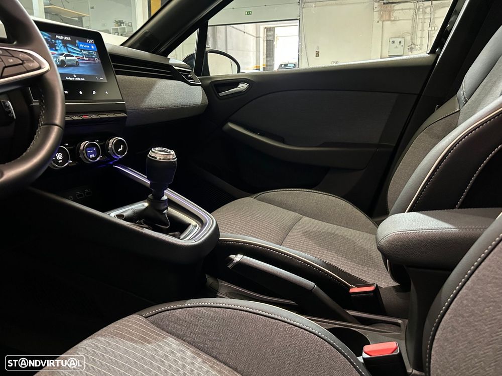 Renault Clio 1.0 TCe Techno Bi-Fuel - 37