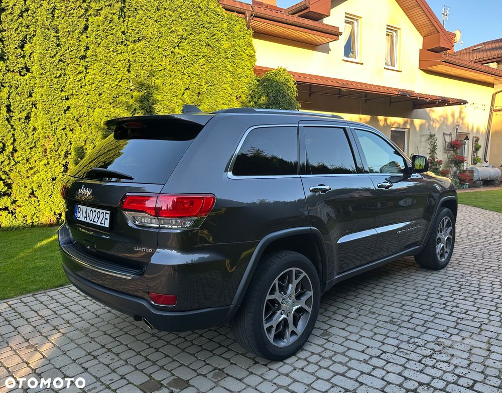 Jeep Grand Cherokee - 10