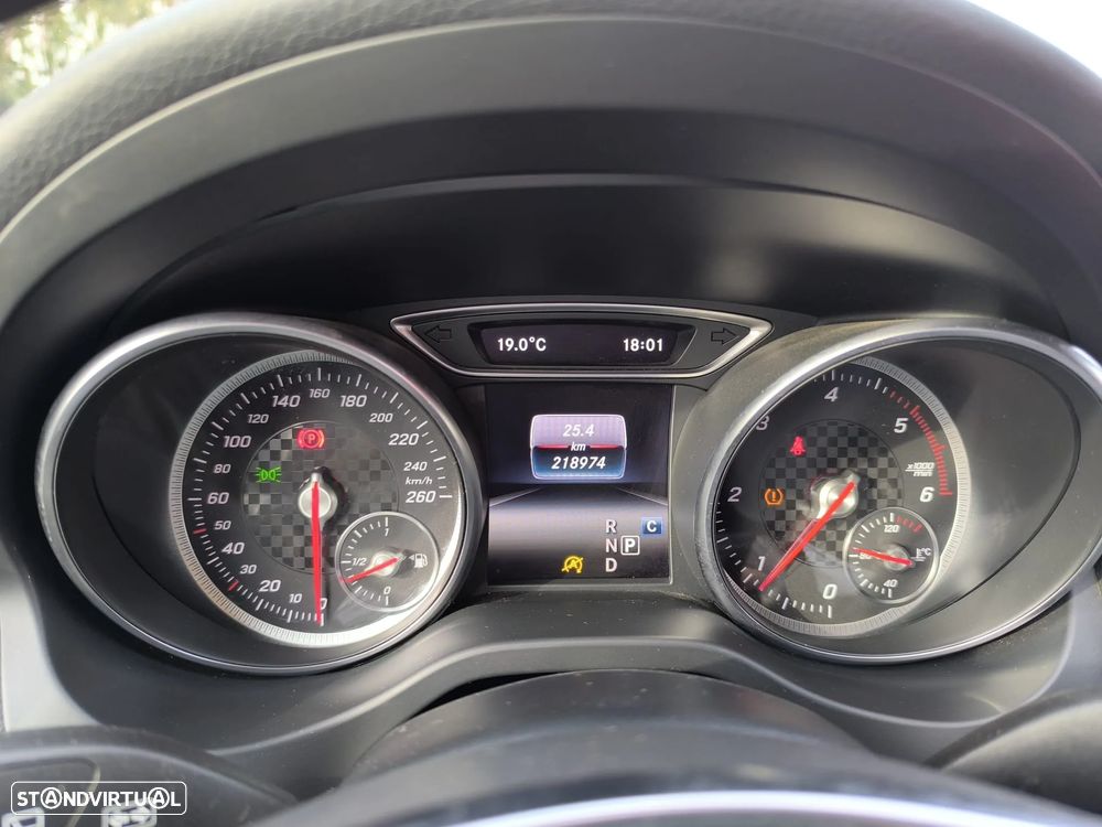 Mercedes-Benz A 180 d 7G-DCT AMG Line - 39