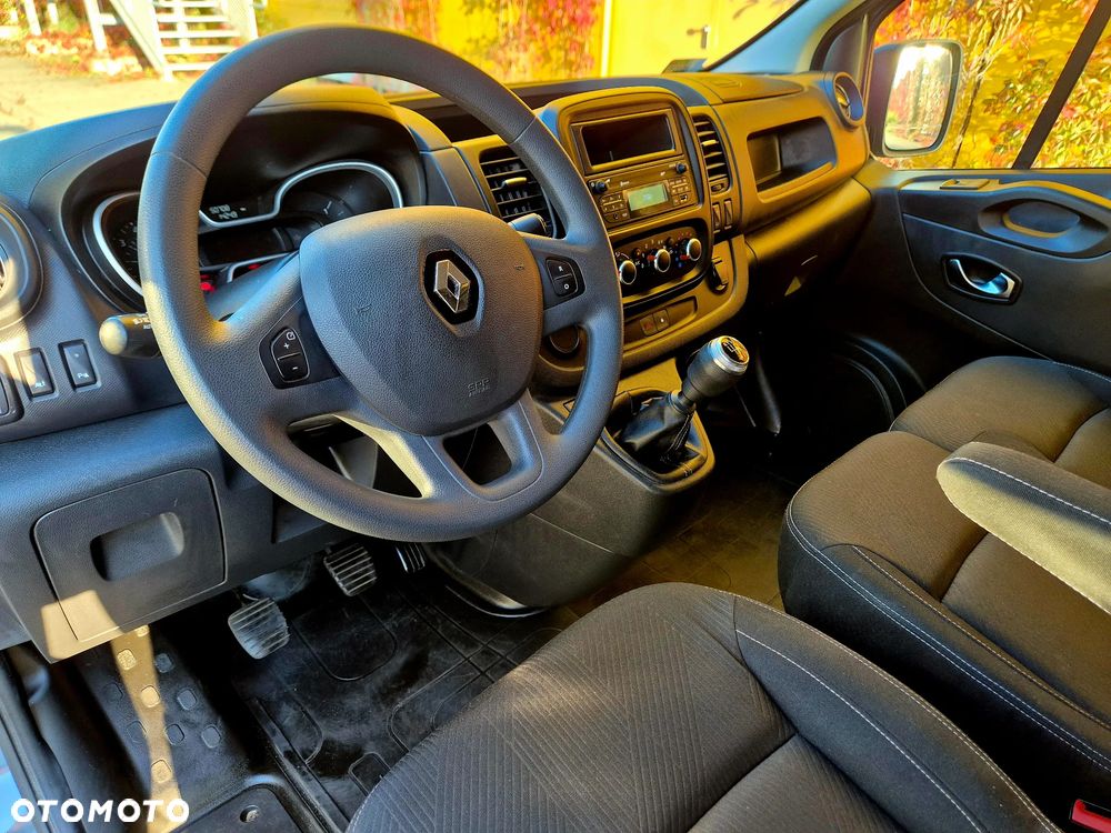 Renault Trafic - 25