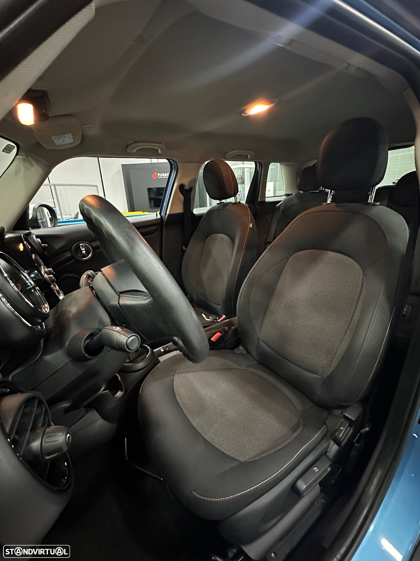 MINI 5 Portas Cooper D - 16