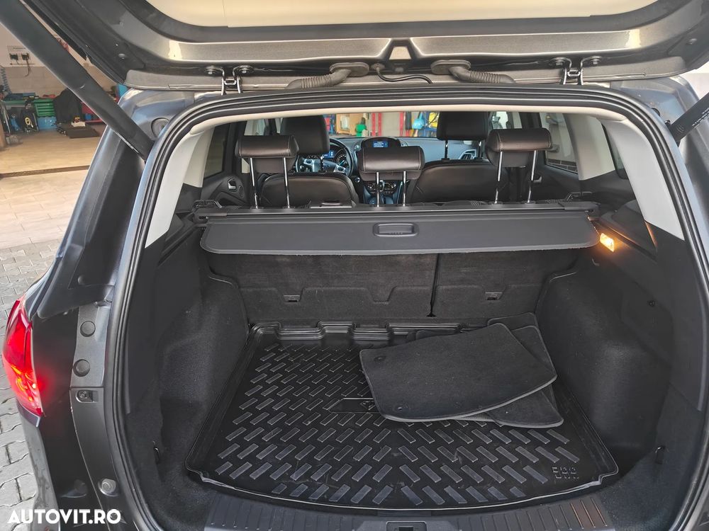 Ford Kuga 1.5 EcoBoost 4WD Titanium - 4