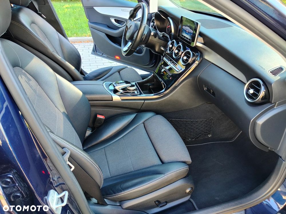Mercedes-Benz Klasa C 180 7G-TRONIC Exclusive - 21