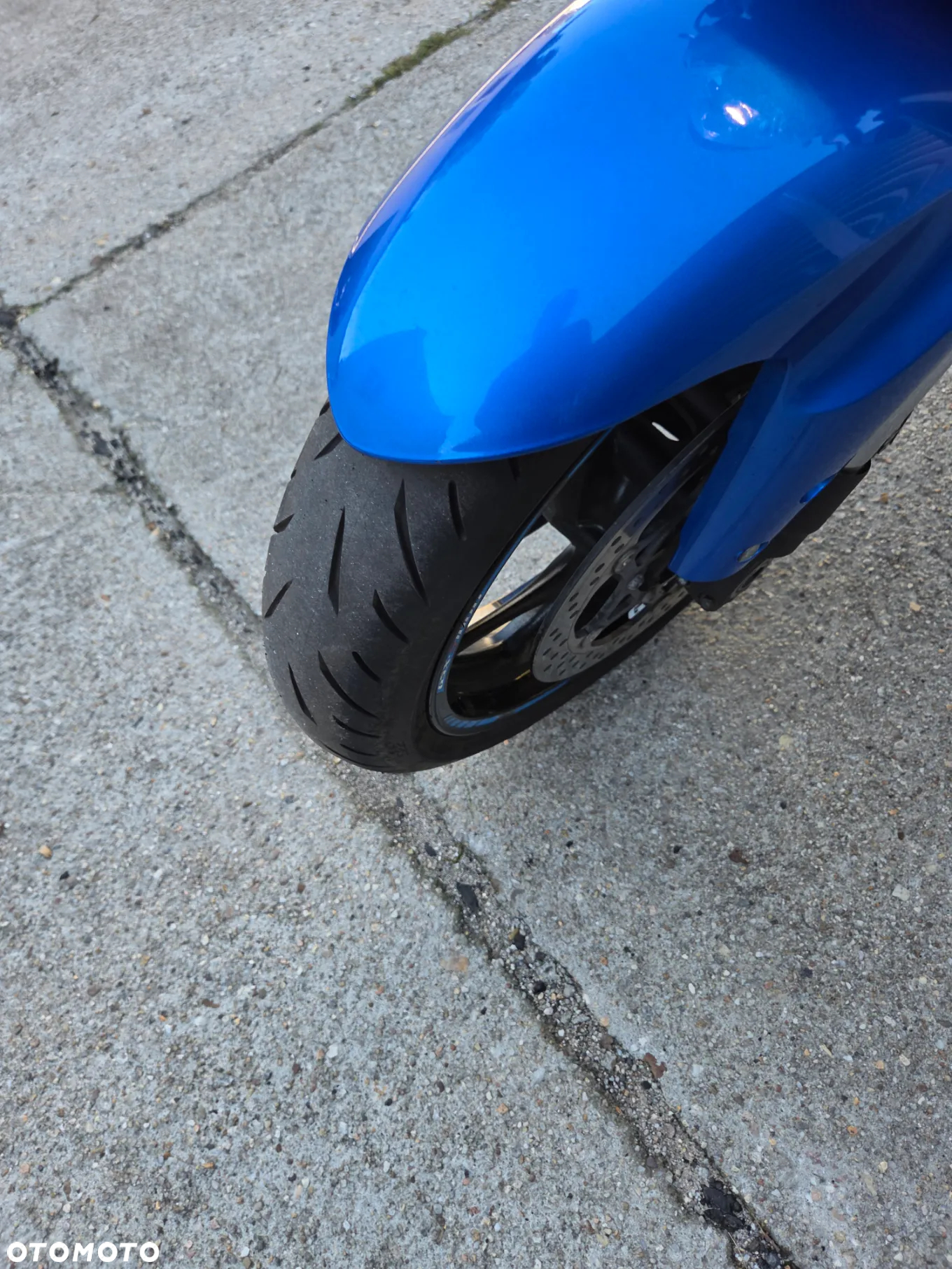 Suzuki GSX 1000 - 10
