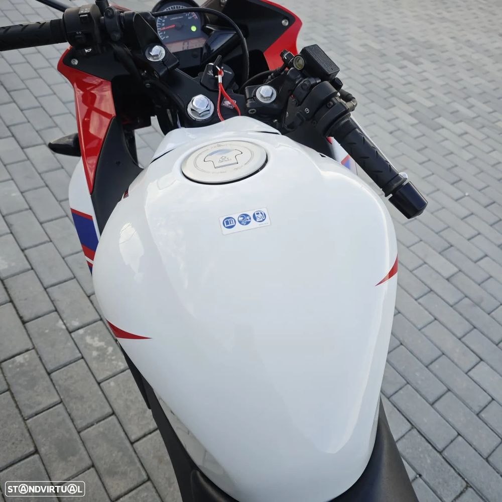 Honda CBR 125R - 6