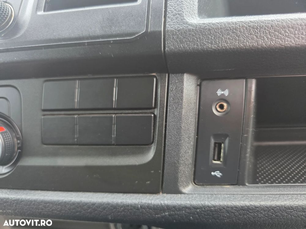 Volkswagen Transporter - 26