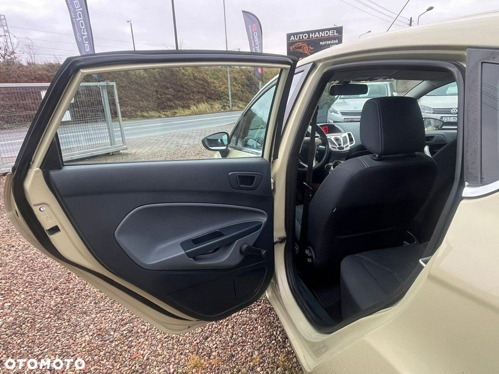 Ford Fiesta 1.25 Ambiente EU5 - 32