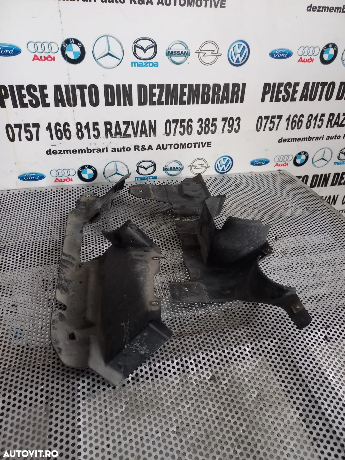 Deflector Radiator Bmw X3 E83 Facelift N47D20 Dezmembrez Bmw X3 E83 LCI Facelift 2.0 D Manual N47 1 - 3