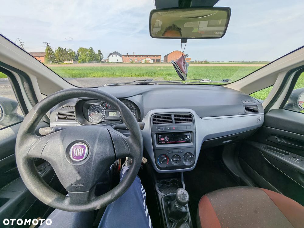 Fiat Punto 1.2 8V - 9