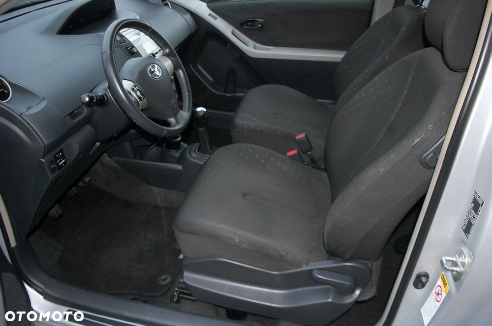 Toyota Yaris - 5