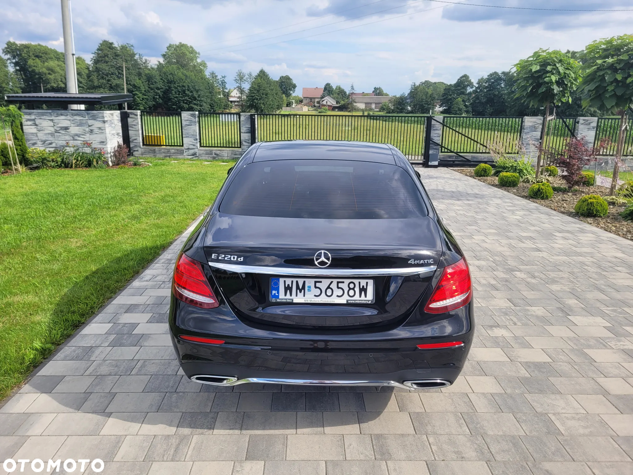 Mercedes-Benz Klasa E 220 d 4-Matic 9G-TRONIC - 4