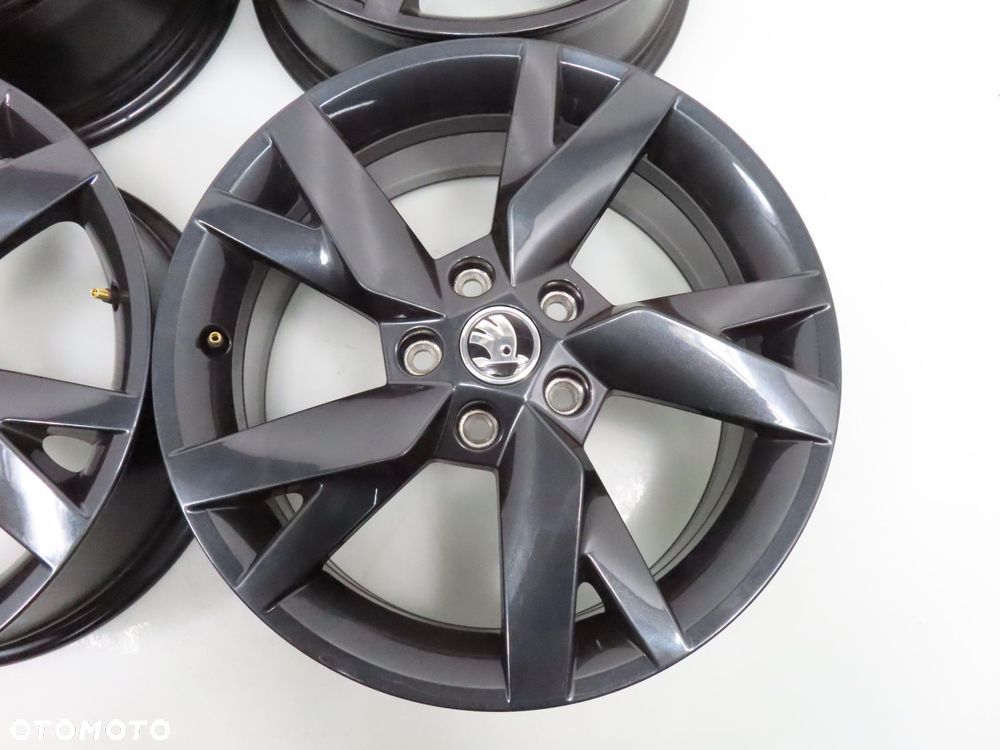 Alufelgi 17'' Skoda Octavia Superb 5x112 6,5J ET46 5E3601025AC - 6