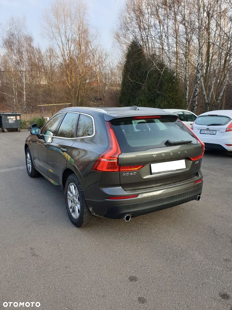 Volvo XC 60 D5 AWD Momentum - 3