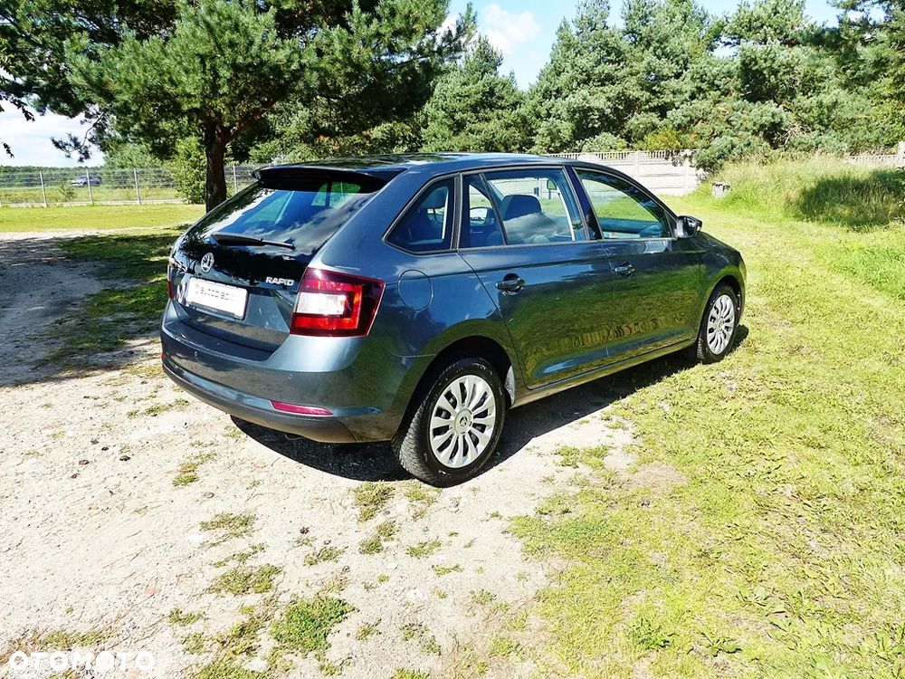 Skoda RAPID 1.4 TSI DSG Style - 8