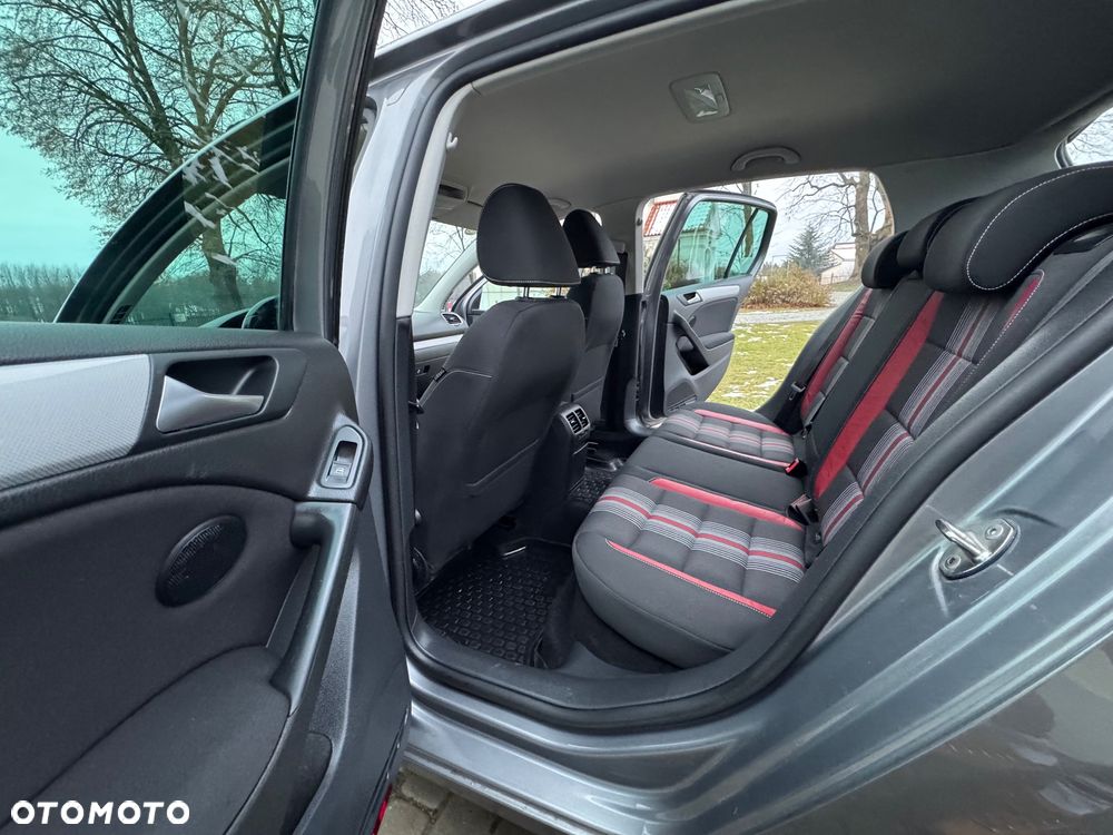 Volkswagen Golf - 39