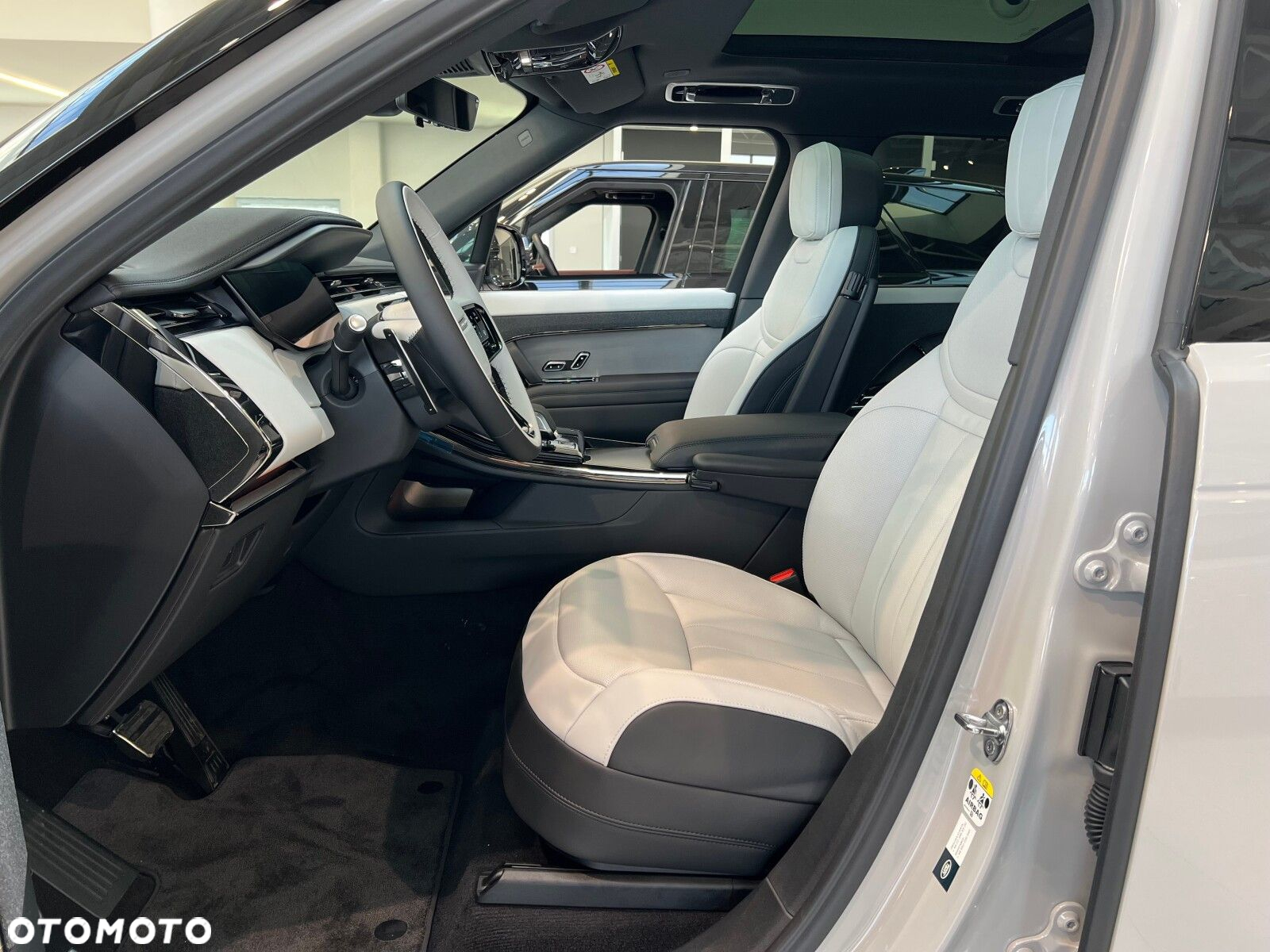 Land Rover Range Rover Sport - 11