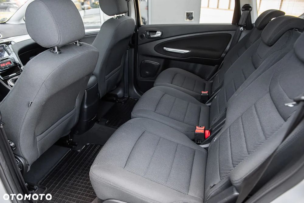 Ford S-Max - 24