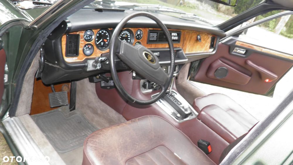 Jaguar XJ - 26