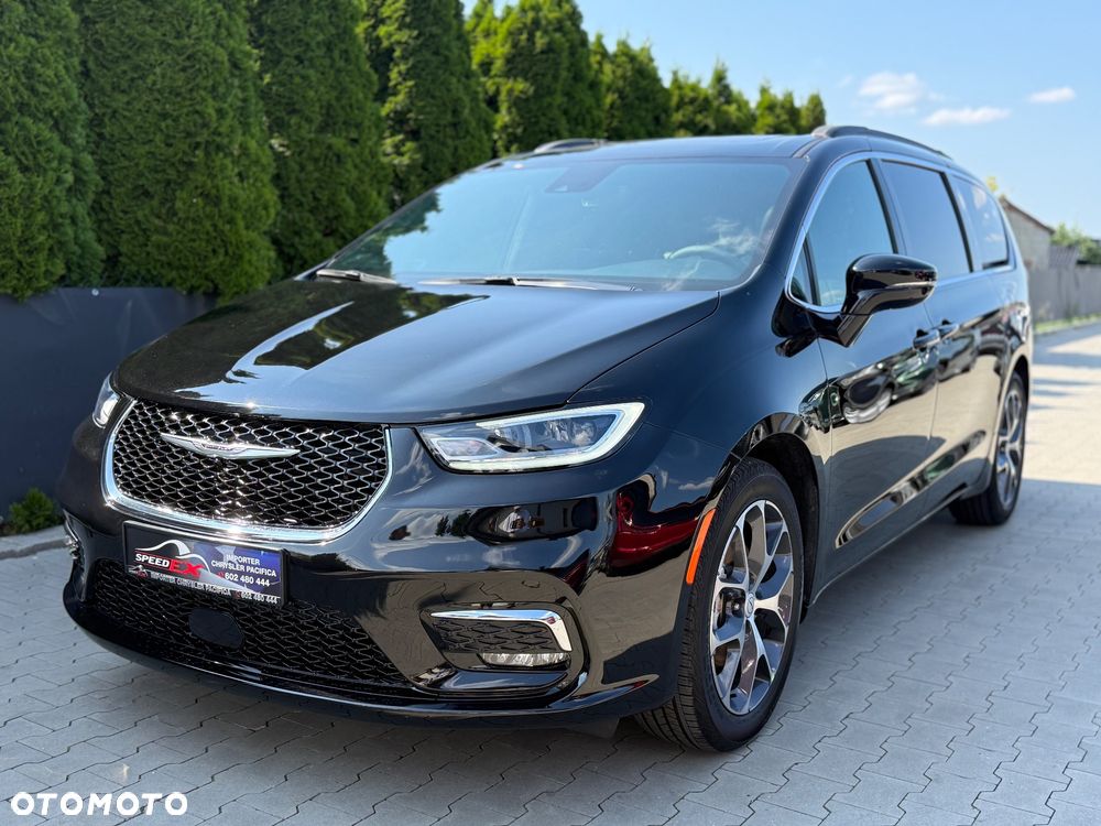 Chrysler Pacifica - 1