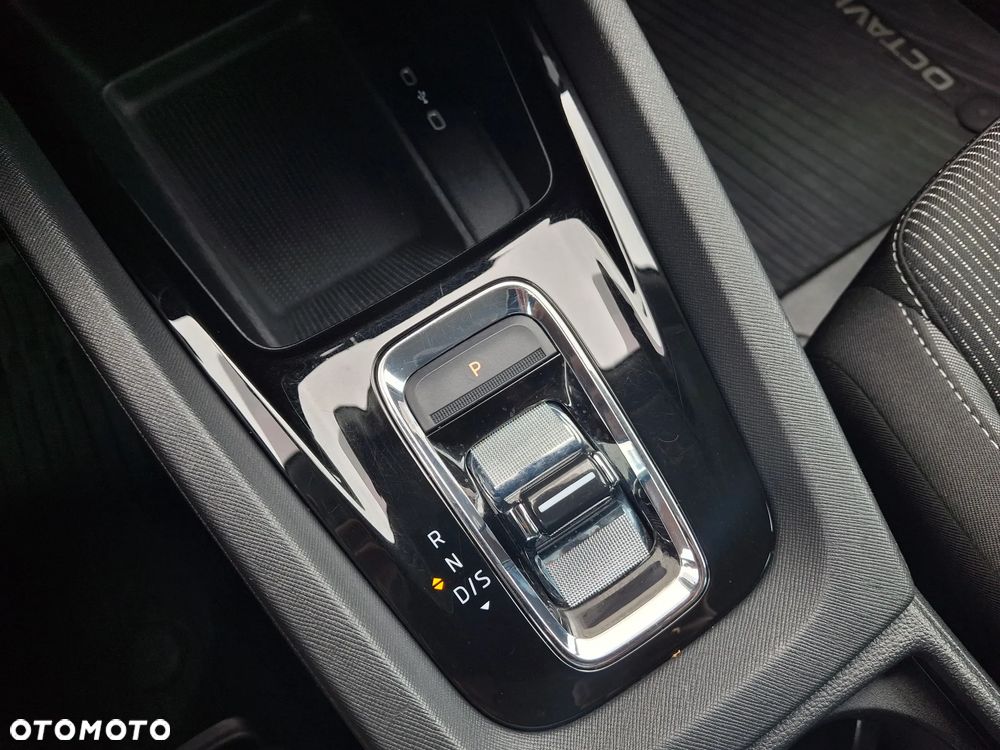 Skoda Octavia 1.5 TSI e-Tec Ambition DSG - 28