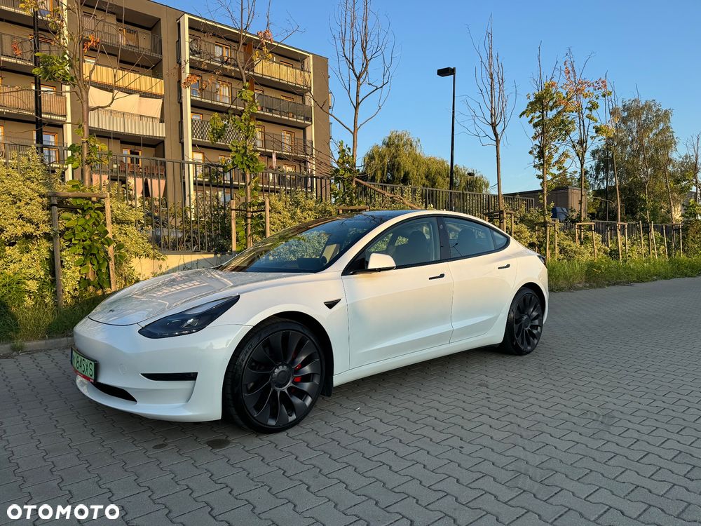 Tesla Model 3 - 8