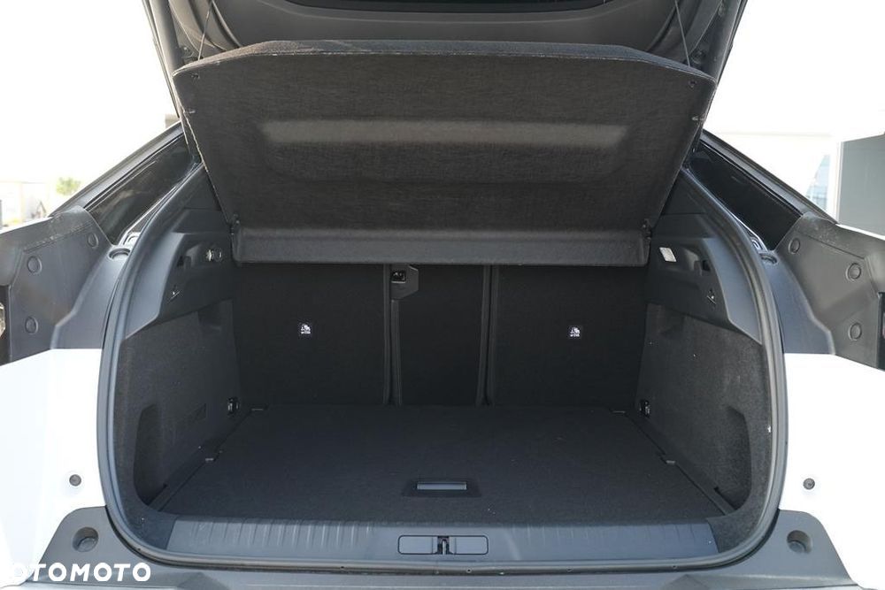 Peugeot 3008 1.2 PureTech mHEV GT E-DCS6 - 7