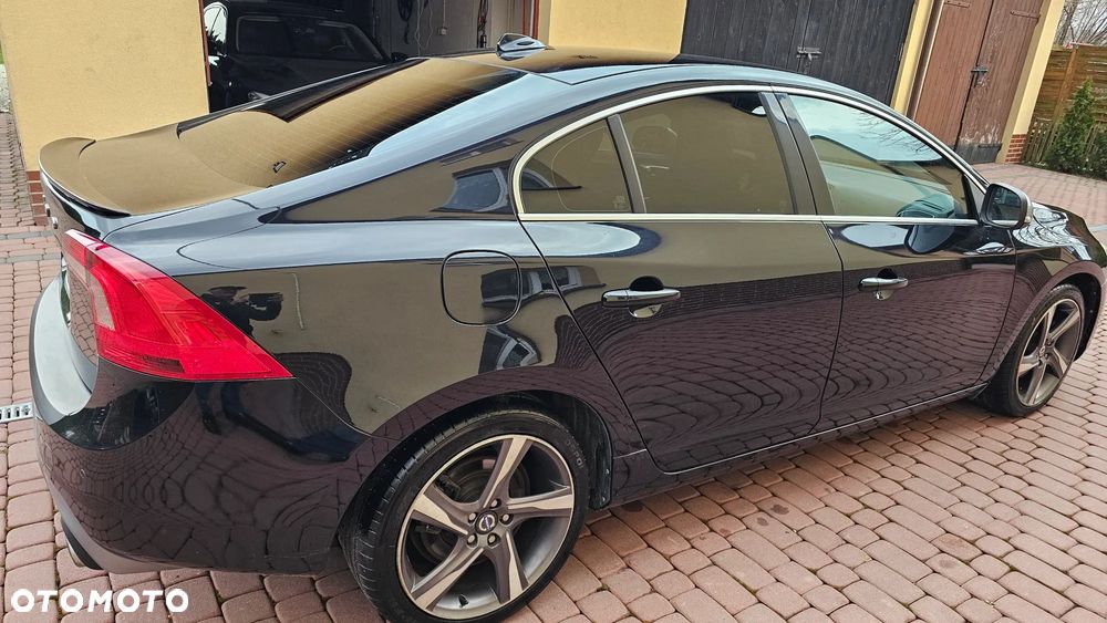 Volvo S60 T3 R-Design Summum - 26