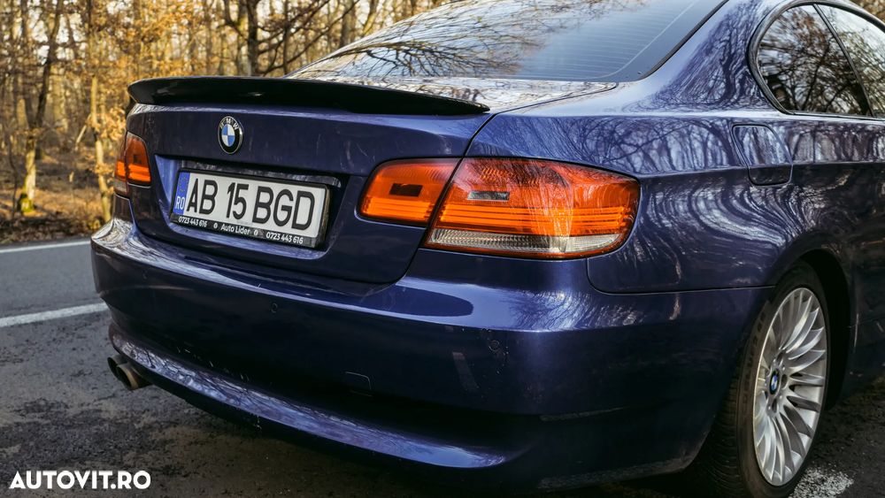 BMW Seria 3 325i - 5