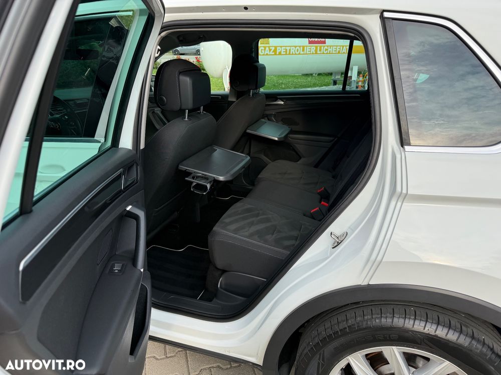 Volkswagen Tiguan - 12