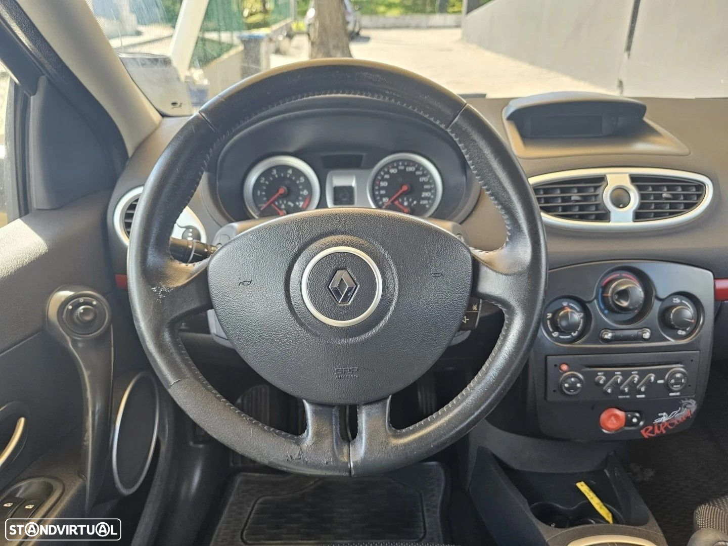 Renault Clio 1.2 16V Rip Curl - 7