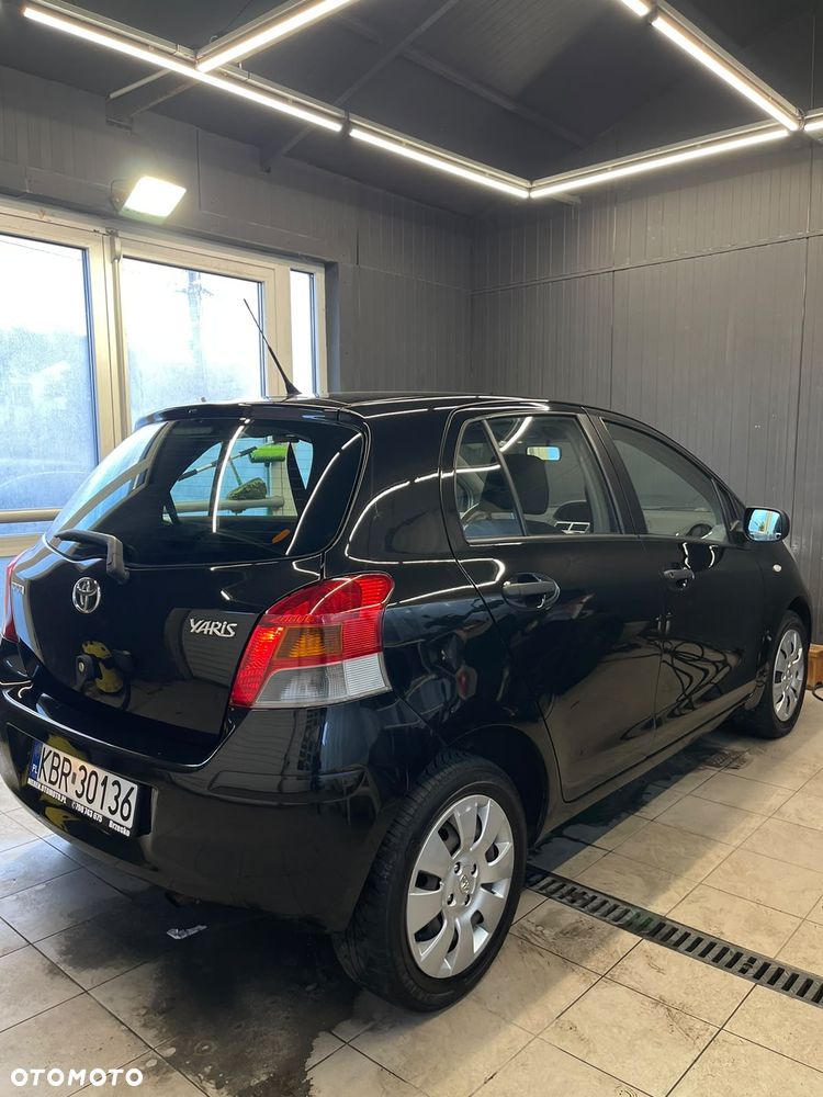 Toyota Yaris 2009 photo 5