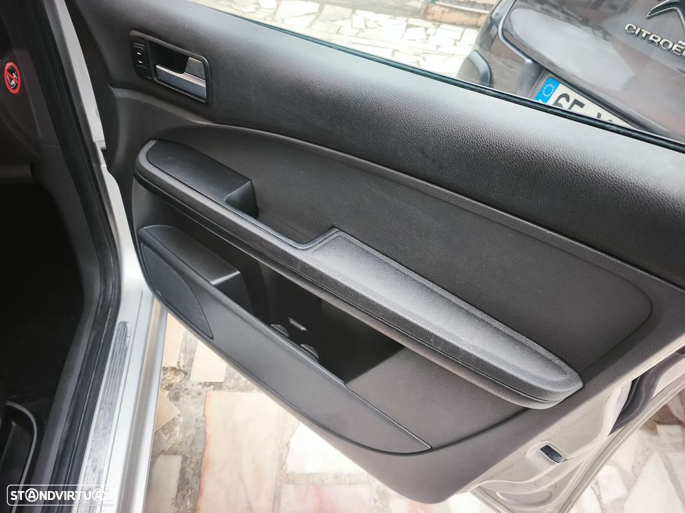 Ford Focus C-Max 1.6 TDCi Ghia - 12