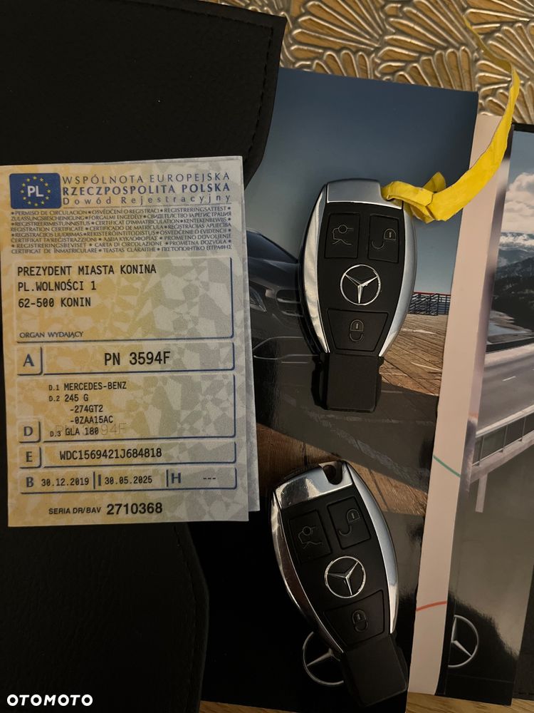 Mercedes-Benz GLA 180 7G-DCT AMG Line - 26