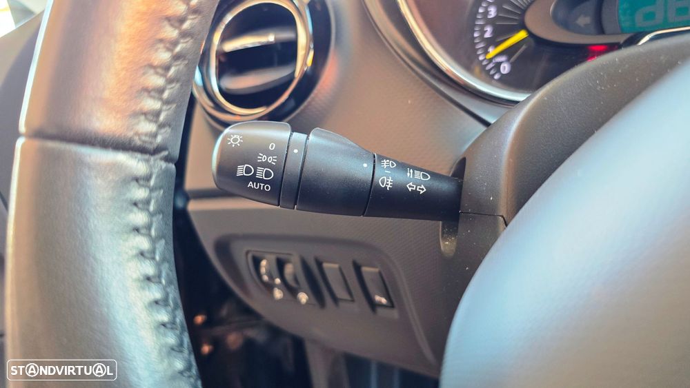 Renault Captur 1.2 TCe Exclusive EDC - 19
