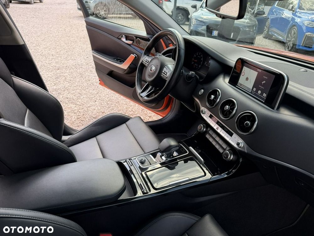 Kia Stinger - 4