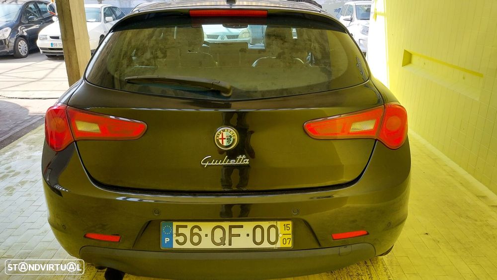 Alfa Romeo Giulietta 1.6 JTDm Distinctive J18 - 21