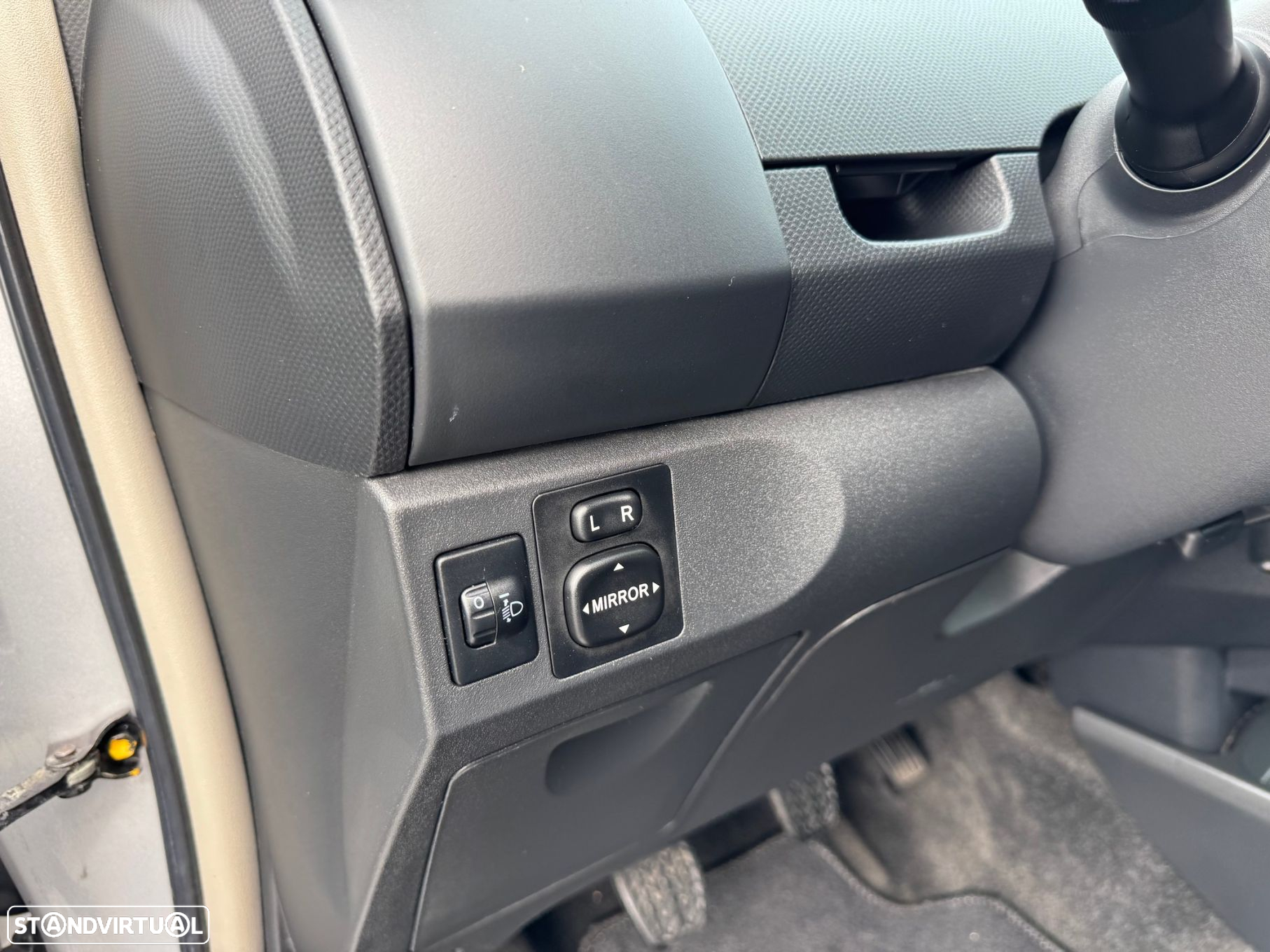 Toyota Yaris 1.4 D-4D AC+VSC - 15