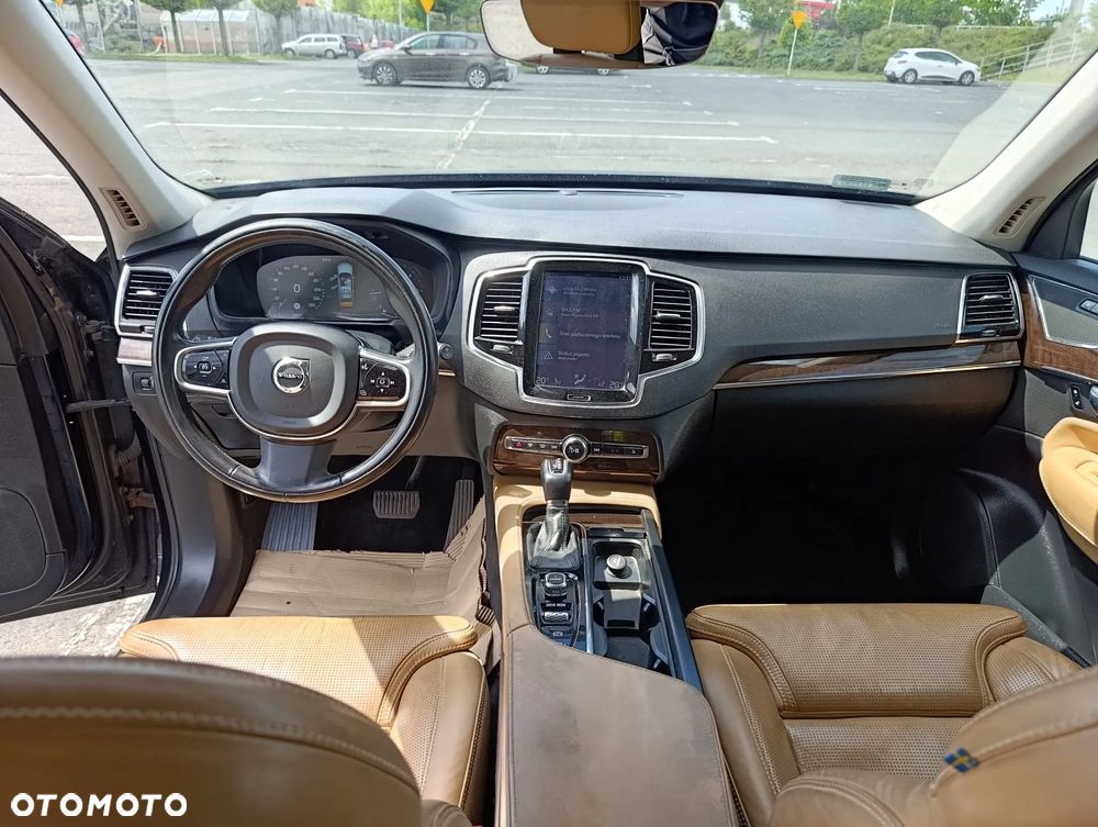 Volvo XC 90 - 7