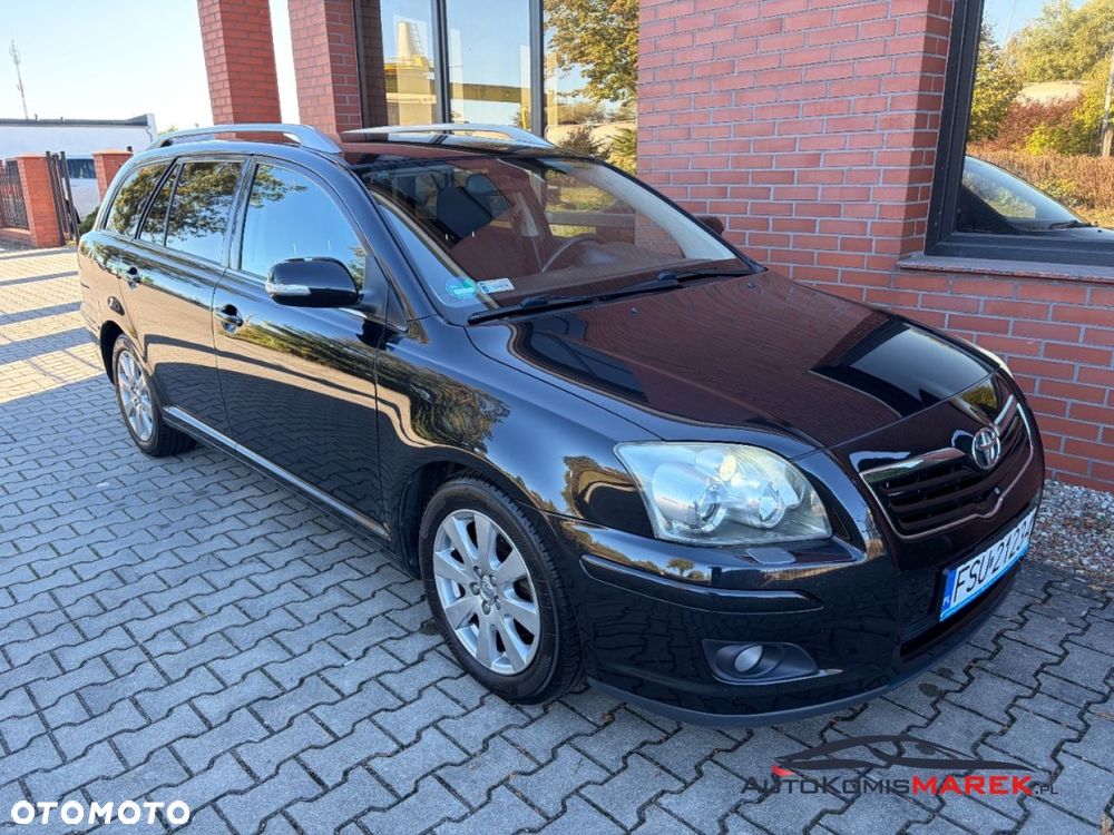 Toyota Avensis - 2