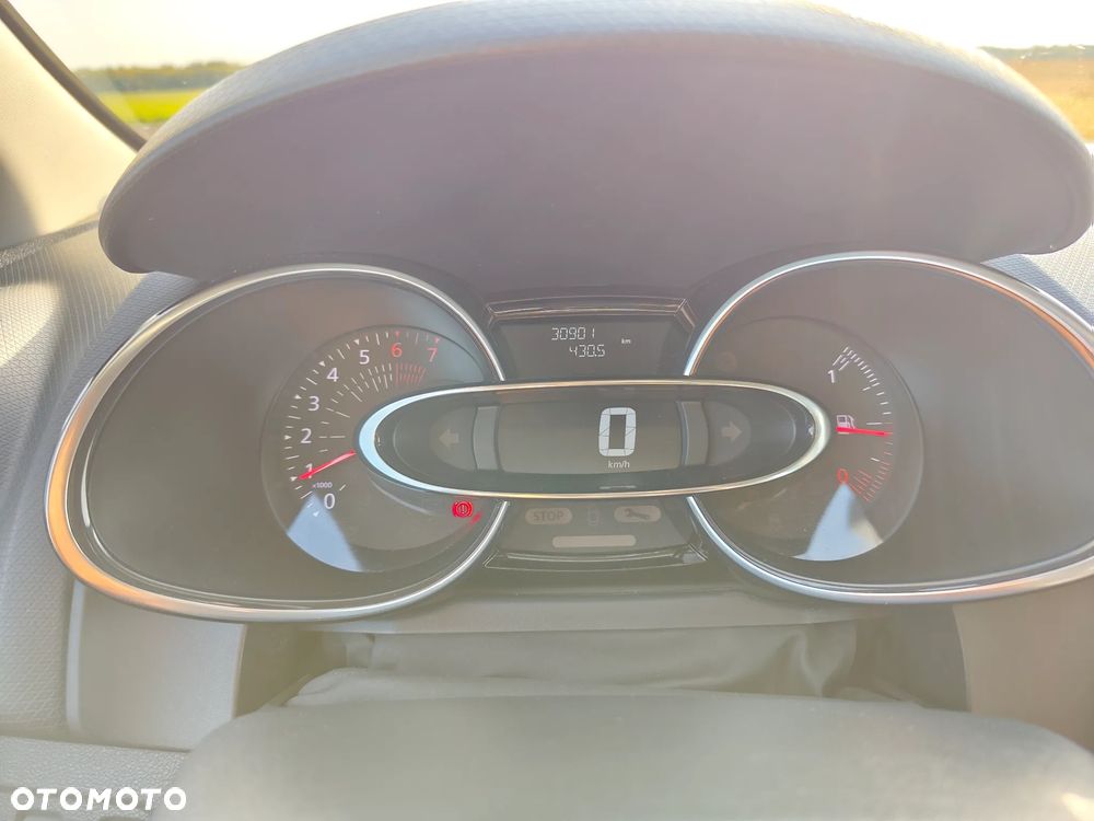 Renault Clio - 9