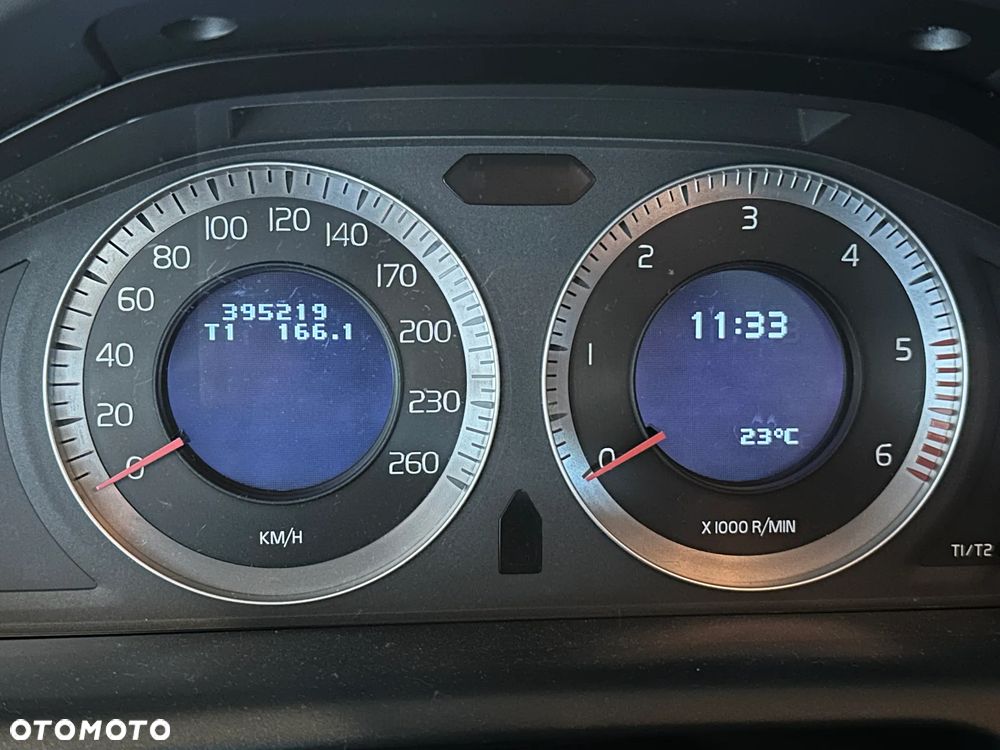 Volvo XC 60 D5 AWD Momentum - 28