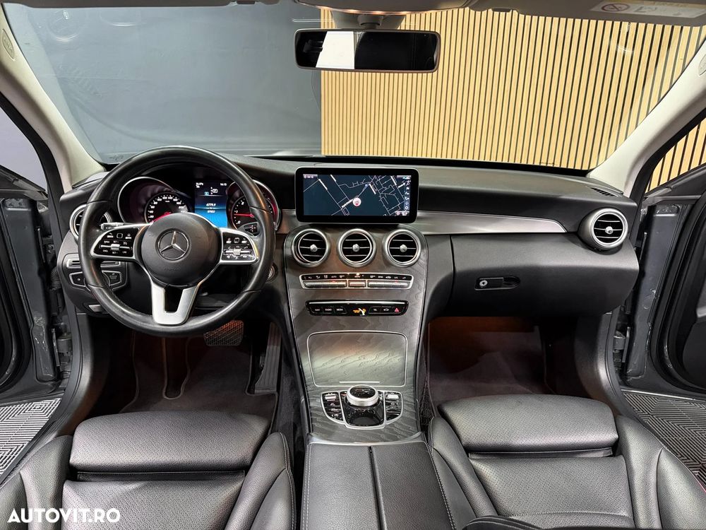 Mercedes-Benz C - 16