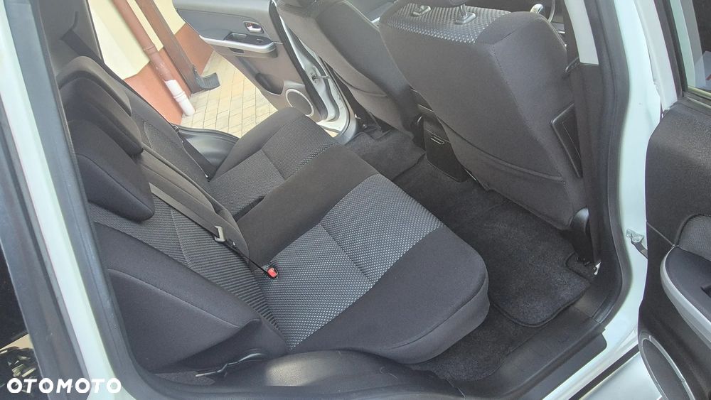 Suzuki Grand Vitara 2.0 Comfort - 25