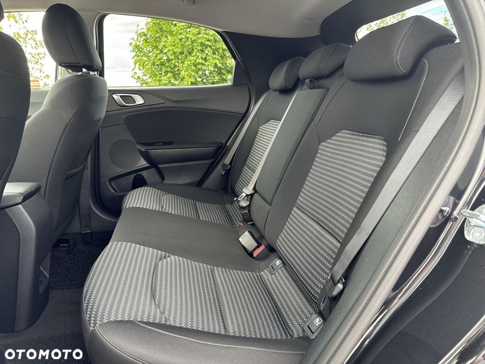 Kia XCeed 1.5 T-GDI M - 16