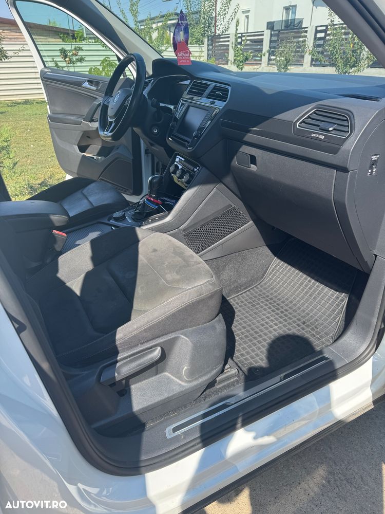 Volkswagen Tiguan - 12