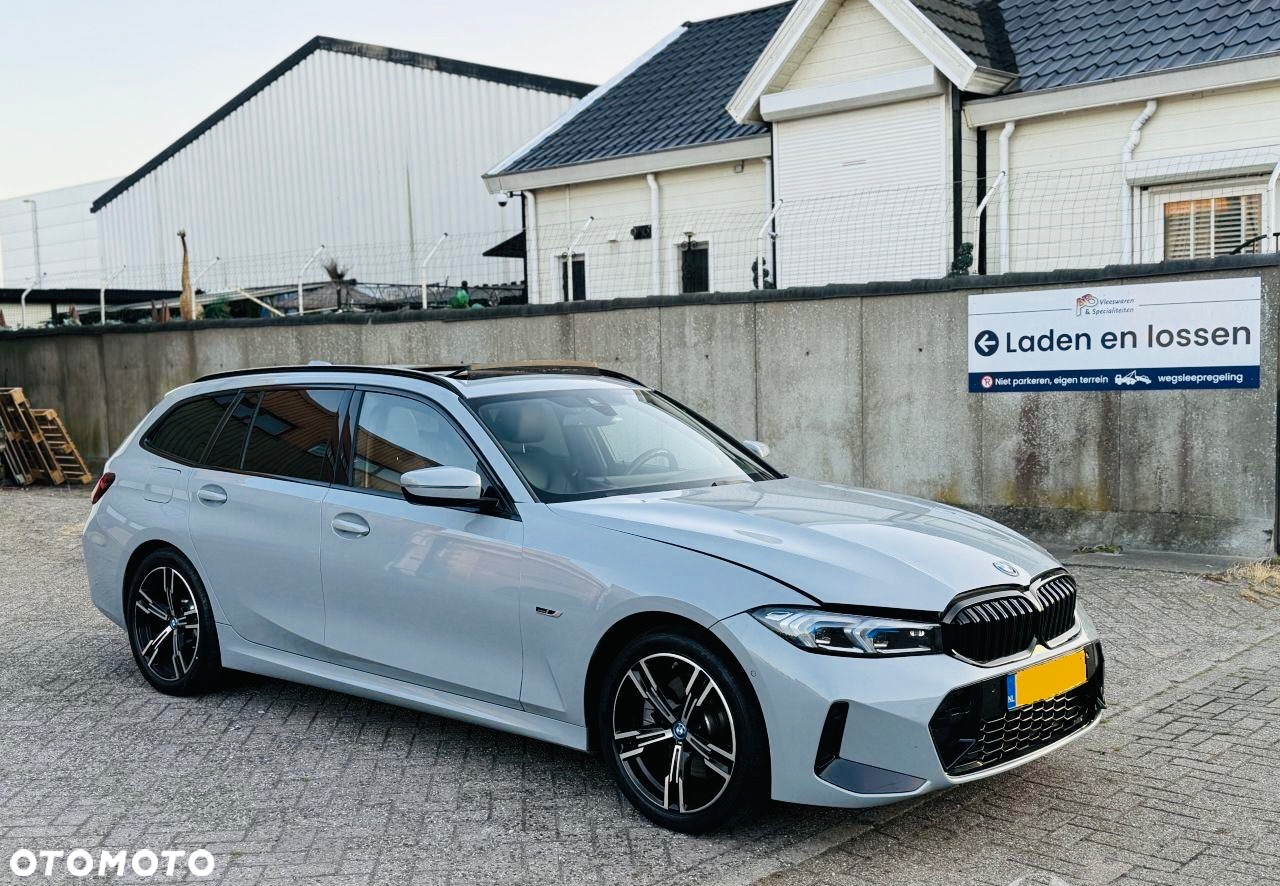 BMW Seria 3 330e PHEV sport - 3