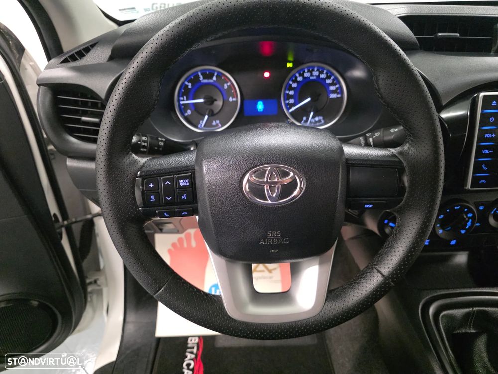 Toyota HILUX 2.4 D-4D 4WD CD CH - 48